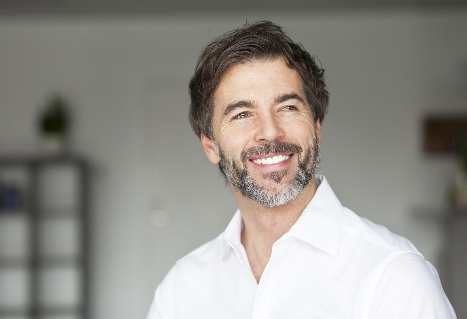 Implantul meu dentar va părea fals?